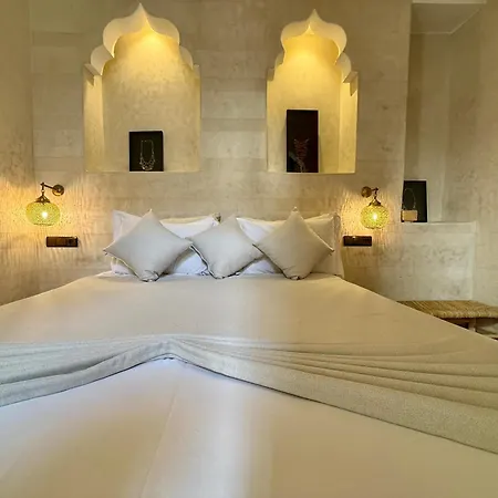 Riad Jolie-2